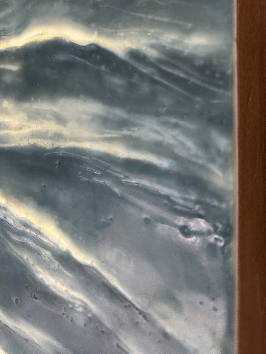 Where Light Touches Every Wave